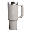 Stanley Quencher® ProTour 1180 ml recyklovaný nerezový izolovaný tumbler s brčkem, šedá