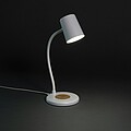 Stolní lampa Zenara s 15W bezdr. nabíjením z RCS plastu, bílá