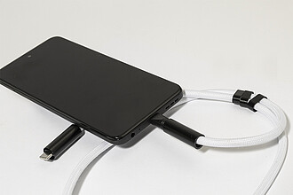 60W RPET kabel se šňůrkou na mobil, bílá