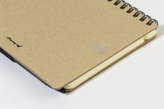 Blok A6 s perem, hnědá