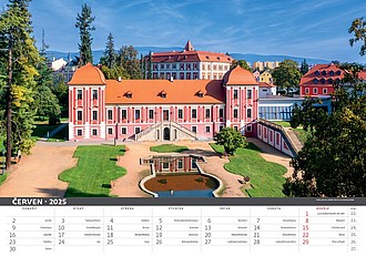 Česko mezi oblaky 2025, nástěnný kalendář, prodloužená záda