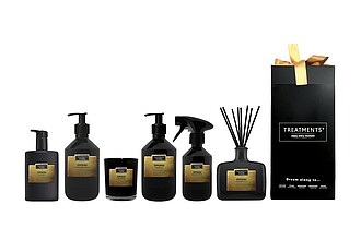 Dárková sada kosmetiky, svíčky a difuzéru TREATMENTS® Giftbox Spa at Home (DeLuxe) - Omani - reklamní předměty