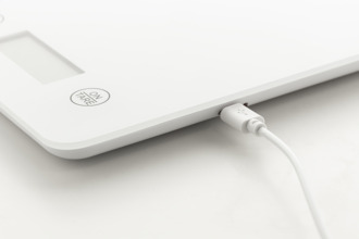 Dobíjecí kuchyňská váha, bílá