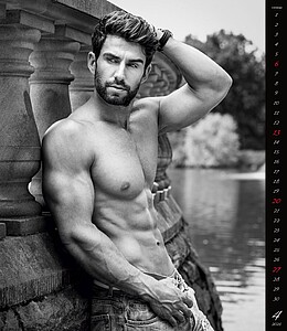 Men 2027, nástěnný kalendář, prodloužená záda