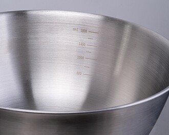 Miska na salát s bambusovým víčkem 2000 ml, šedá