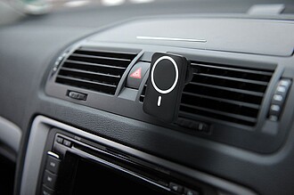 Nabíječka s držákem na mobil do auta, černá