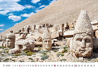 Nástěnný kalendář Wordl Wonders 2027