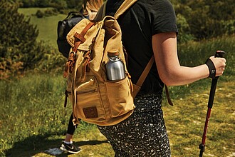 Ocelová láhev na vodu 600ml, vojenská zelená