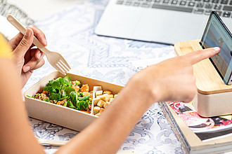 Plastový lunchbox, 2 boxy po 700ml, bambusové víčko