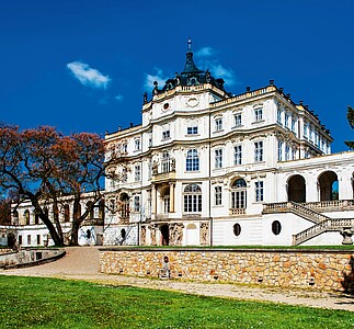 Putování po Česku 2027, nástěnný kalendář, prodloužená záda