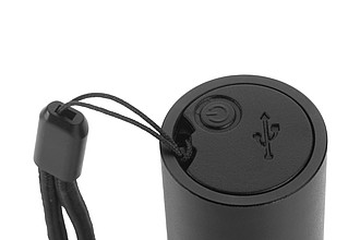 SCHWARZWOLF ZAGROS Dobíjecí svítilna s 5W XPG diodou, černá
