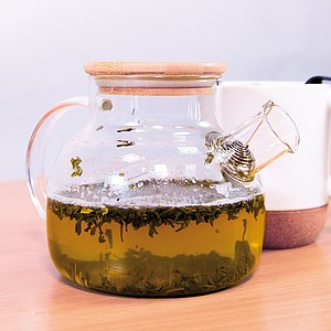 Skleněná konvice na čaj s integrovaným sítkem a bambusovým víčkem, 1l