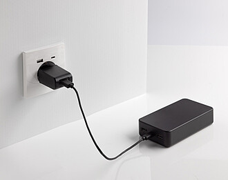 TELRA Powerbanka s kapacitou baterie 20 000 mAh, černá