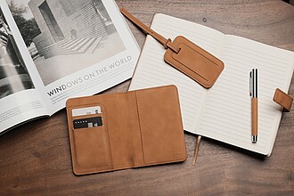 Visačka na zavazadla, hnědá